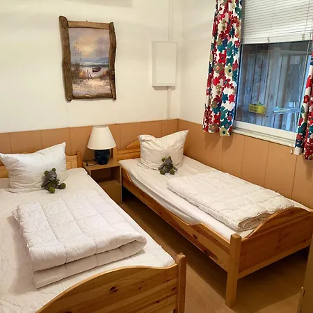 Ferienbungalows Im Ostseebad